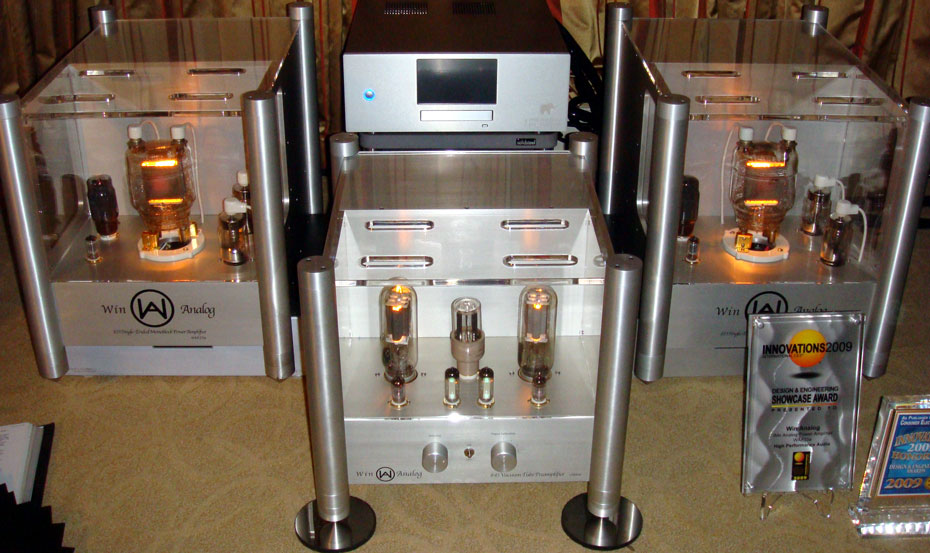 Win Analog at 2010 CES: LS845a linestage (center, $45,000), WA833a monoblocks (left and right, $75,000/pair). Stuff that people want now. Dagogo Review to come.