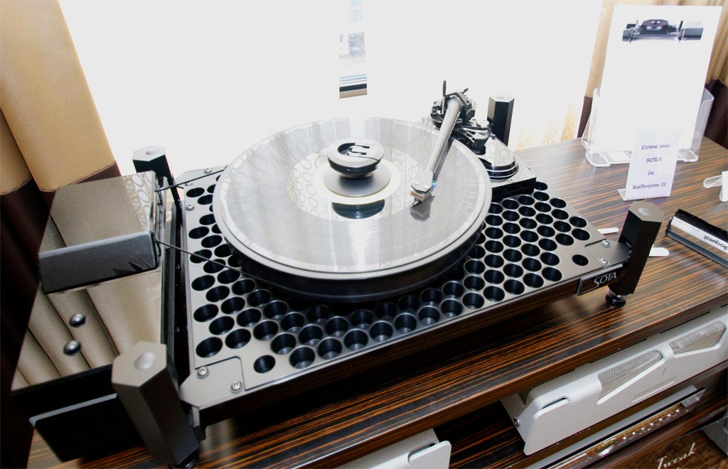 The all-new open-chassis MILLENNIA Vacuum Turntable System
