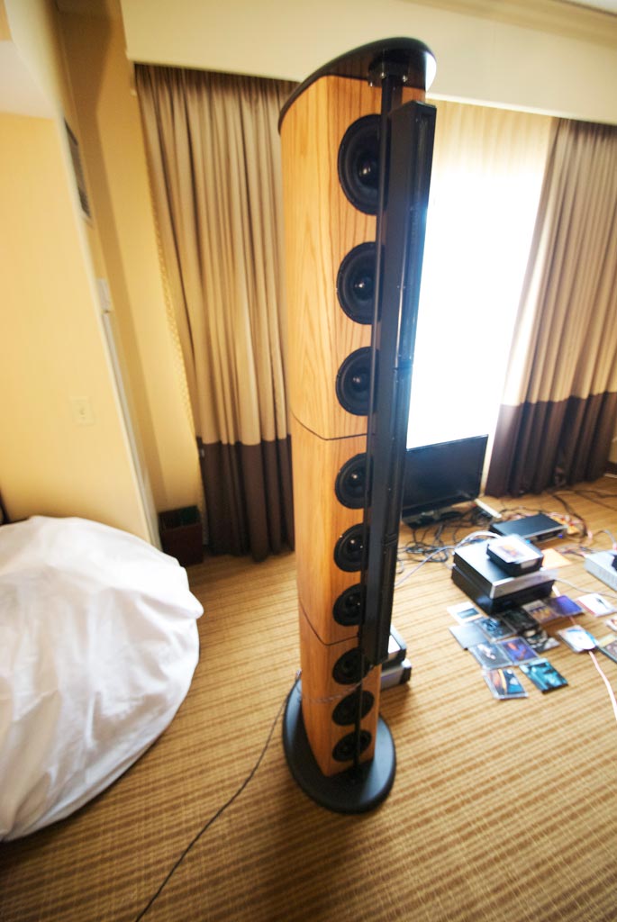 Happy Sound Room and Newform Research at Axpona 2013 Happy Sound Room and Newform Research at Axpona 2013